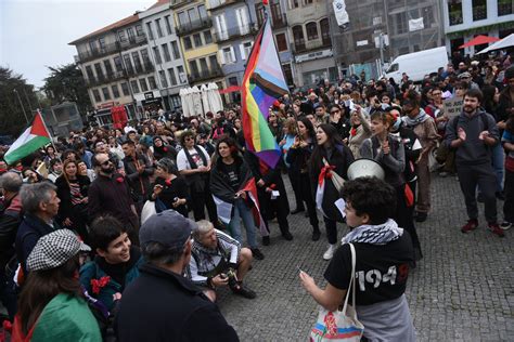 Centenas Nas Ruas Do Porto Contra O Fascismo E Em Solidariedade