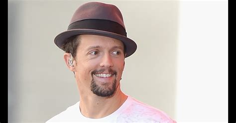 Jason Mraz Marries Christina Carano I M The Luckiest Man In The World