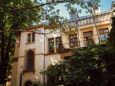 Institut - Institut für Bildungswissenschaft