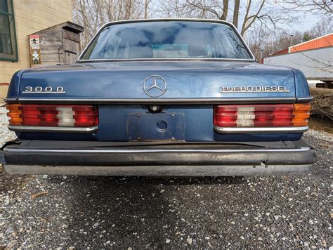 1985 Mercedes Benz 300D | Jason Miller - jamzDOTnet