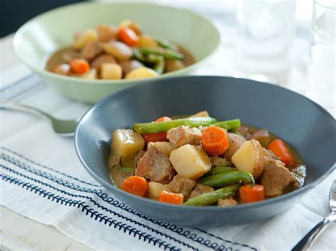 Recipe Curried Pork Stew With Potatoes And Green Beans Whole Foods Market