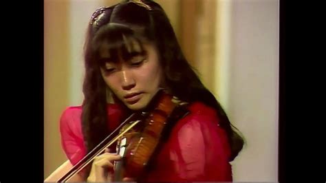 Bizet Sarasate Carmen Fantasy Akiko Suwanai Live Youtube