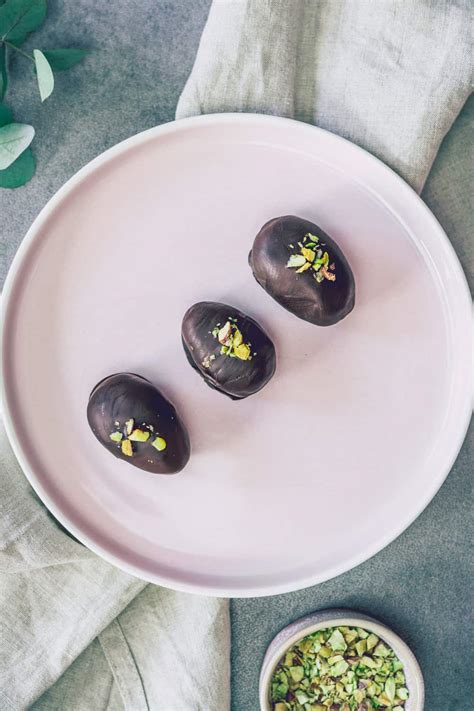 Vegane Mozart Ostereier Gefüllte Marzipan Schokoeier