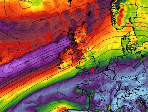 Uk Weather Map 60mph Winds To Batter Uk As Intense Atlantic Hurricane
