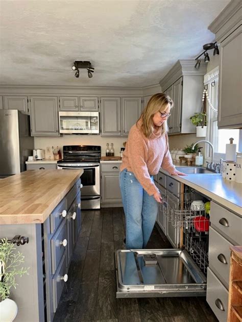 Discover The Ideal Spacing Between Your Kitchen Island And Cabinets