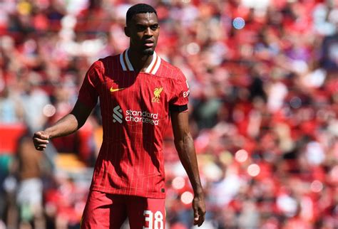 Liverpool Star Praised By Arne Slot After Finding New Role Against Ipswich