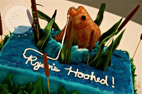 Hooked Fishing Groom S Cake Cakecentral