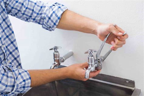 Step by step for installing a basin mixer - Peacyzone