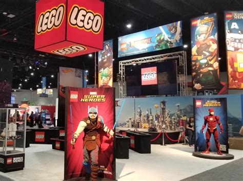 Everything Is Ninja Awesome In The LEGO Booth At Comic-Con! - Creatacor