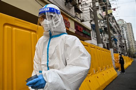 Shanghai Expands Covid Lockdown As New Daily Cases Surge
