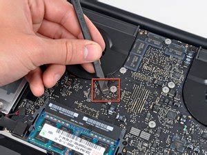 MacBook Pro 15 Unibody Mid 2010 Right Fan Replacement IFixit