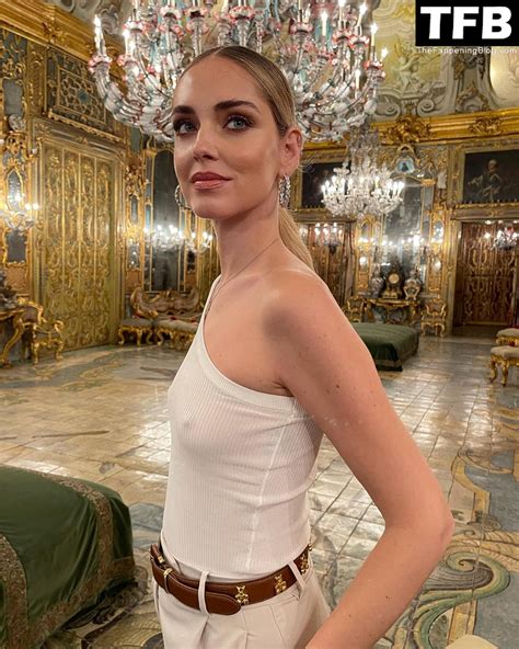 Chiara Ferragni Poses Braless 5 Photos Thefappening