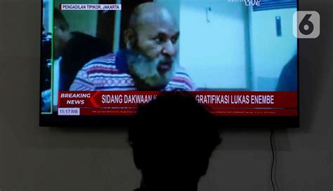 Lukas Enembe Hadir Secara Virtual Di Sidang Perdana Kasus Pencucian