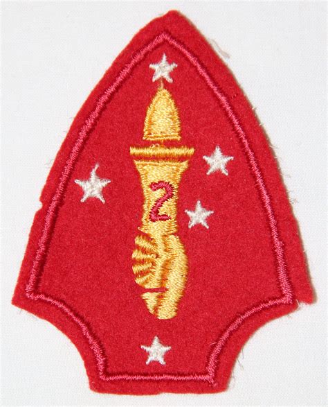 G062. WWII USMC 2ND MARINE DIVISION PATCH - B & B Militaria