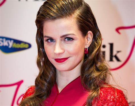 Pictures of Elise Schaap