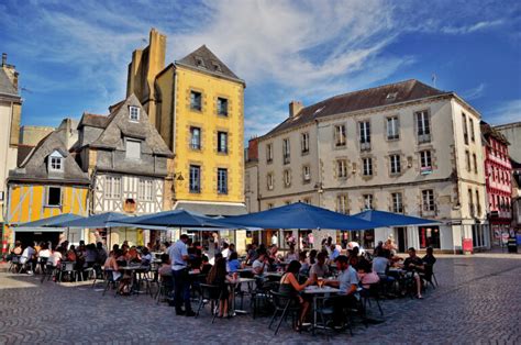 N Visita Guiada De Quimper Grupos De A Pers H Guias Francia