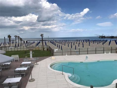 Bagno Sarah Comacchio FE Prenotazione Online Spiagge It