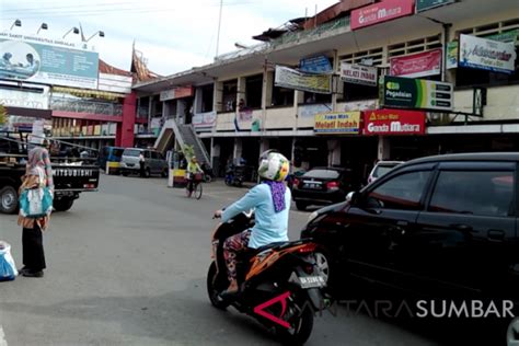 Pembangunan Pasar Raya Padang Dilanjutkan Tahun Ini Antara Sumbar