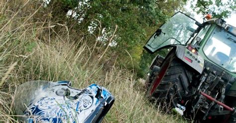 Motorradfahrer Bei Zusammenstoß Mit Trecker Getötet