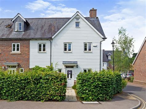 4 Bed End Terrace House For Sale In Broomfield Bells Yew Green