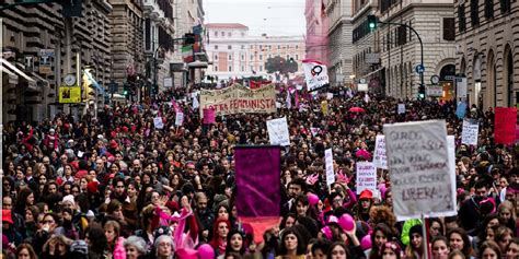 Voi Vandea Noi Marea In Mila A Roma Al Corteo Di Non Una Di