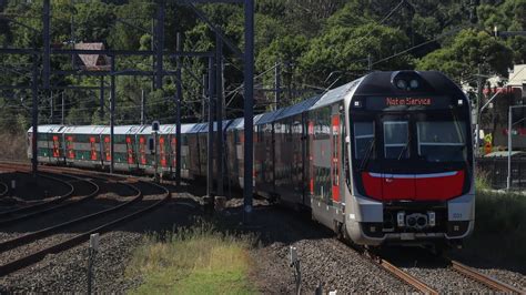 4K60fpsNSW Trainlink NIF D Set XPT Passing West Ryde CCN Central