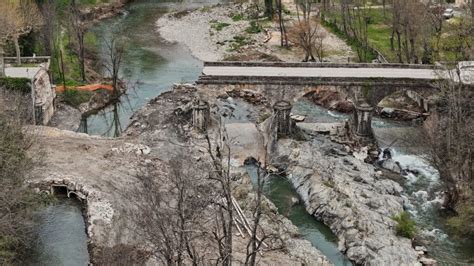 Gard la construction du pont provisoire de Chamborigaud avance à