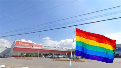 Por ser gay empleado acusa discriminación y hostigamiento en Soriana de Hidalgo La Silla Rota