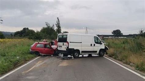 Foto Te Ka Nesre A Kod Topole Jedna Osoba Povre Ena U Direktnom Sudaru