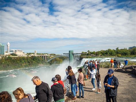 Niagara Falls Maid Of The Mist Cave Of The Winds Tour Getyourguide