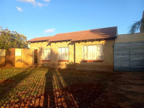 2 Bedroom House For Sale Flora Park Polokwane 1ps1615642 Pam