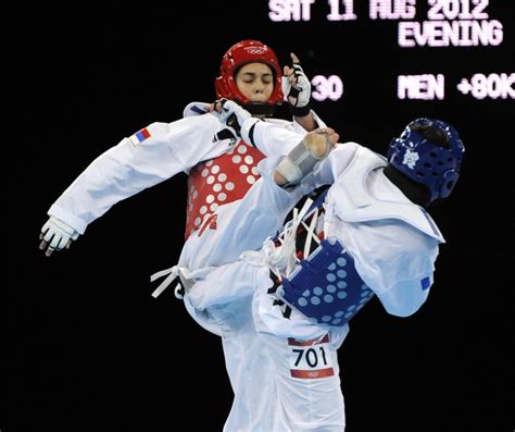 Mica Bije Za Medalju Mandi Eva U Polufinalu U Tokiju Oborena Je