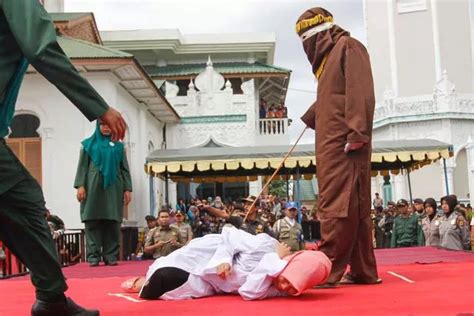 Crowd Cheers As Woman Is Brutally Caned For Being Seen Near Man Who Wasnt Her Husband Mirror