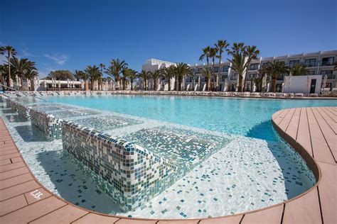 Grand Palladium White Island Resort | 5* Hotel | TASTE IBIZA