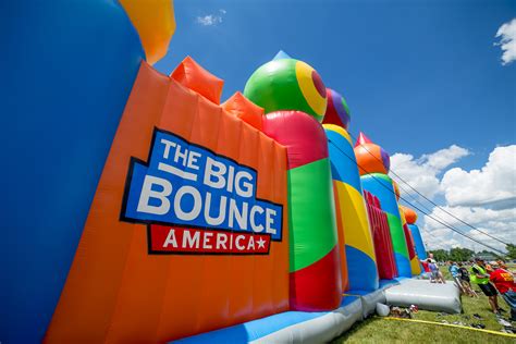 Worlds Largest Bounce House To Stop In San Antonio Woai