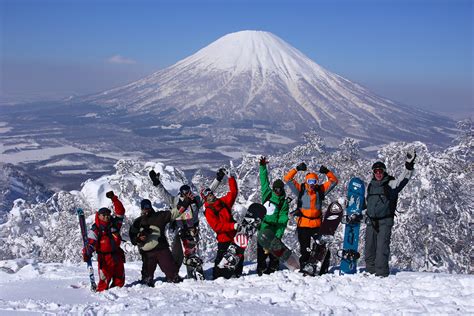 Rusutsu Resort 2025 | POWDER SKI JAPAN