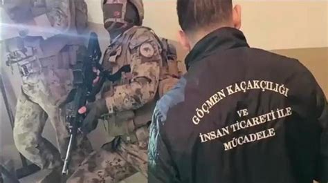 İstanbulda Göçmen Kaçakçılarına Operasyon 4ü Polis 15 Gözaltı