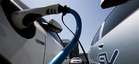 By 2025 Electric Cars To Hit The Roads At A Very Cheaper Costs Than