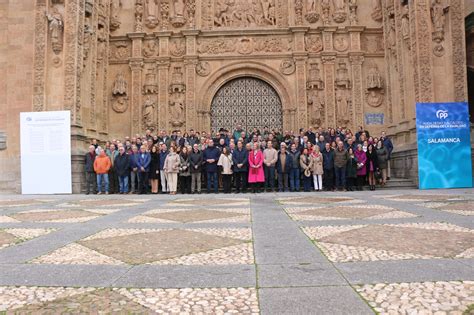 Los Alcaldes Del PP Firman Un Manifiesto Para Denunciar La Desigualdad