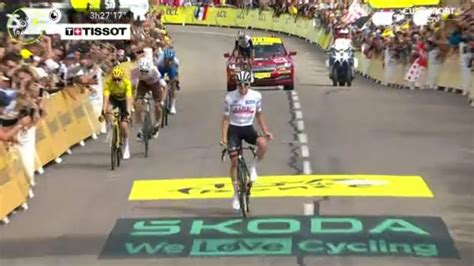 Video Tadej Pogacar Outsprints Jonas Vingegaard At Final Tour De