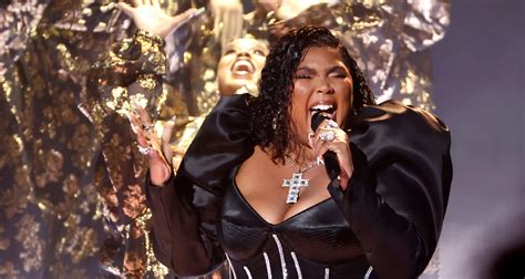 Lizzo Performs ‘special With Choir At Grammys 2023 2023 Grammys