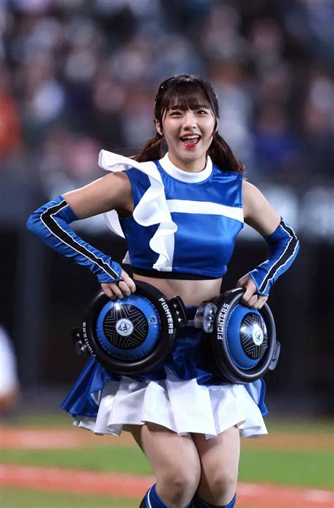 ジンギスカンダンスを踊るファイターズガールの工藤彩音さん（撮影・高橋 茂夫） ― スポニチ Sponichi Annex 野球