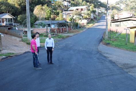 Prefeitura Ruas Do Martello E Nossa Senhora Salete Recebem