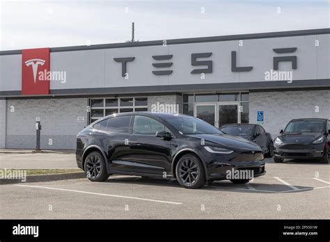 Indianapolis Circa March Tesla Ev Electric Vehicles On Display