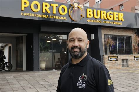 hambúrguer de costelão 12 horas hamburgueria de Porto Alegre