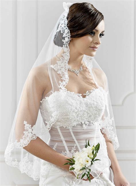 Voile De Mariage Long En Dentelle Et Perles Caterina