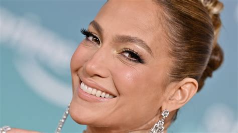 Wait Have We Ever Seen Jennifer Lopez In A Hot Pink Lip Before — See The Photos Allure