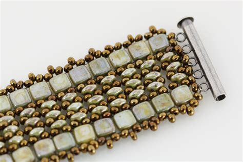 A Simple Two Hole Tile Cuff Bracelet 2015 Seed Bead Tutorials Beaded Jewelry Beaded