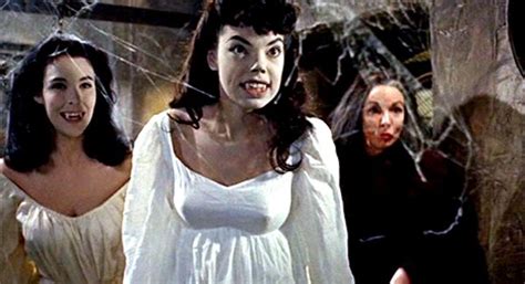 Dracula Brides Hammer Horror Films Vampire Bride Vampire Movies