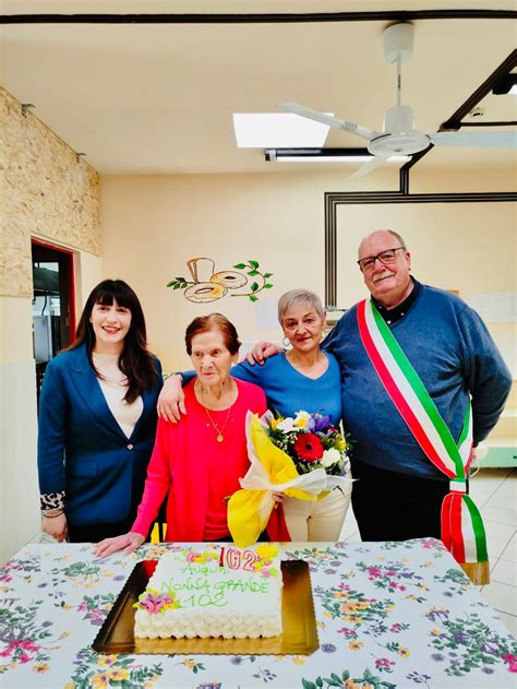 Compleanno Da Record A Castelraimondo Nonna Matilde Spegne